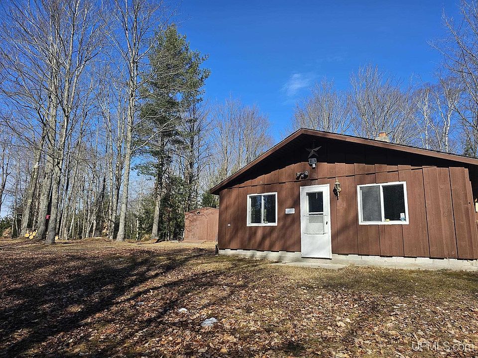 2467 Little Harbor Rd, Manistique, MI 49854 Zillow
