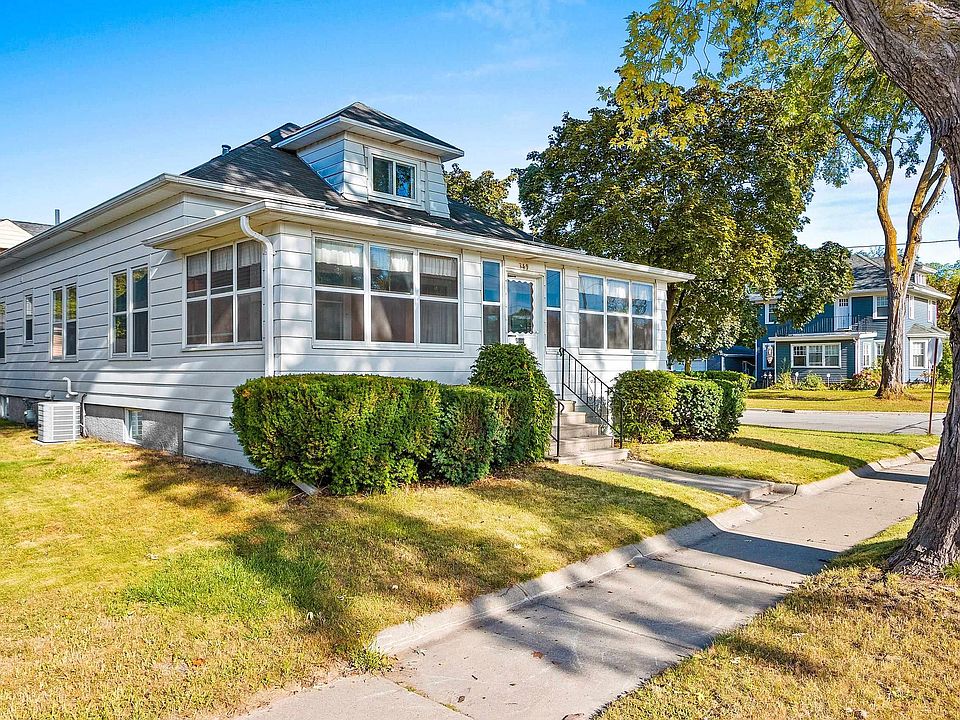 1st image of 349 N Ashland Ave