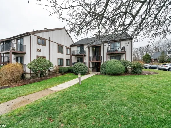 7128 Dell Pl, Stanhope Boro, NJ 07874