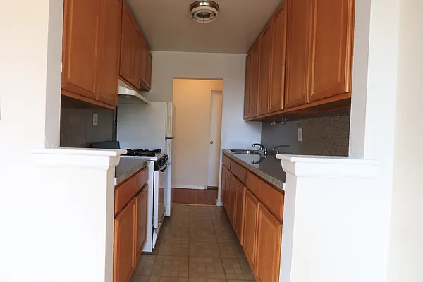 Rented by Douglas Elliman | media 15