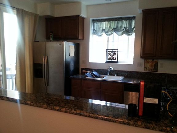 4th image of 13655 Foster Ave Unit 2