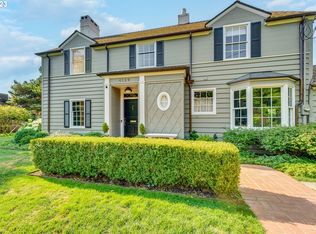 4129 SW Greenleaf Ct, Portland, OR 97221