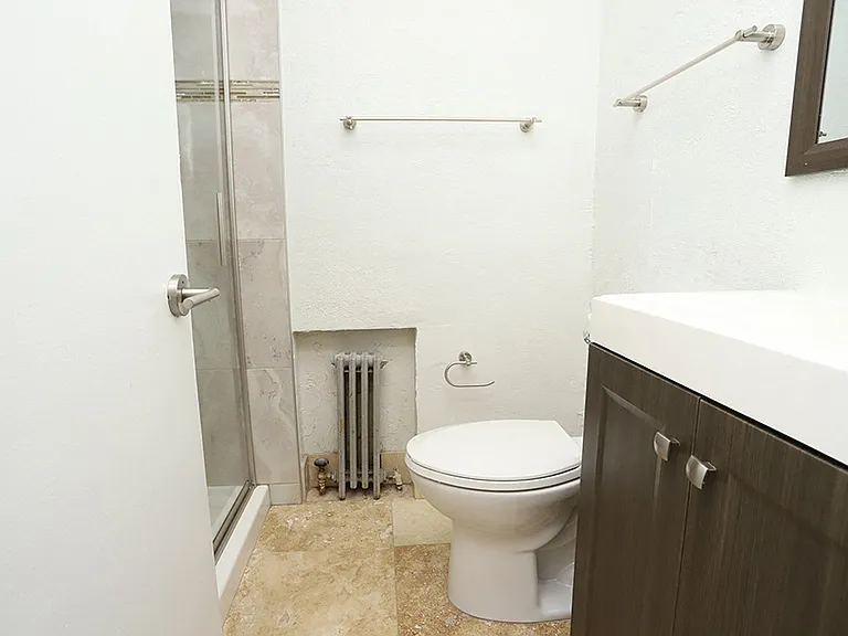 Logan Terrace — Photo 13