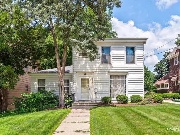 384 E Chicago St, Elgin, IL 60120
