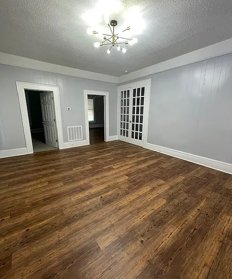 421 E Morehead St — Photo 18