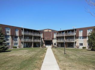 2009 E 122nd St APT C3, Burnsville, MN 55337