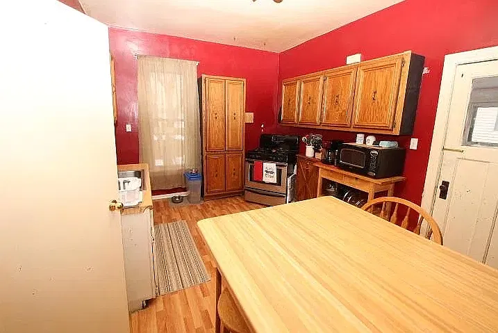 2 bed, 1593 sqft, $952 — Photo 4