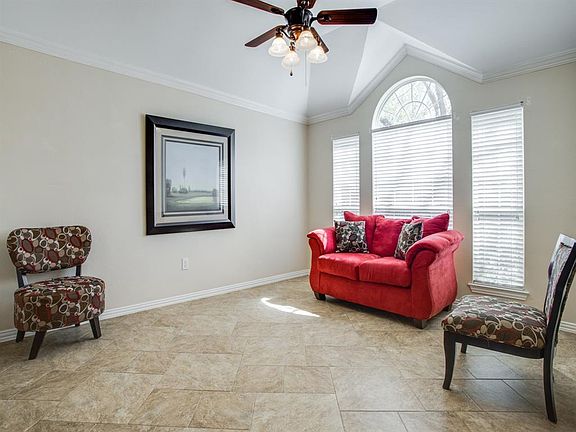 4th image of 11204 Knoxville Ln