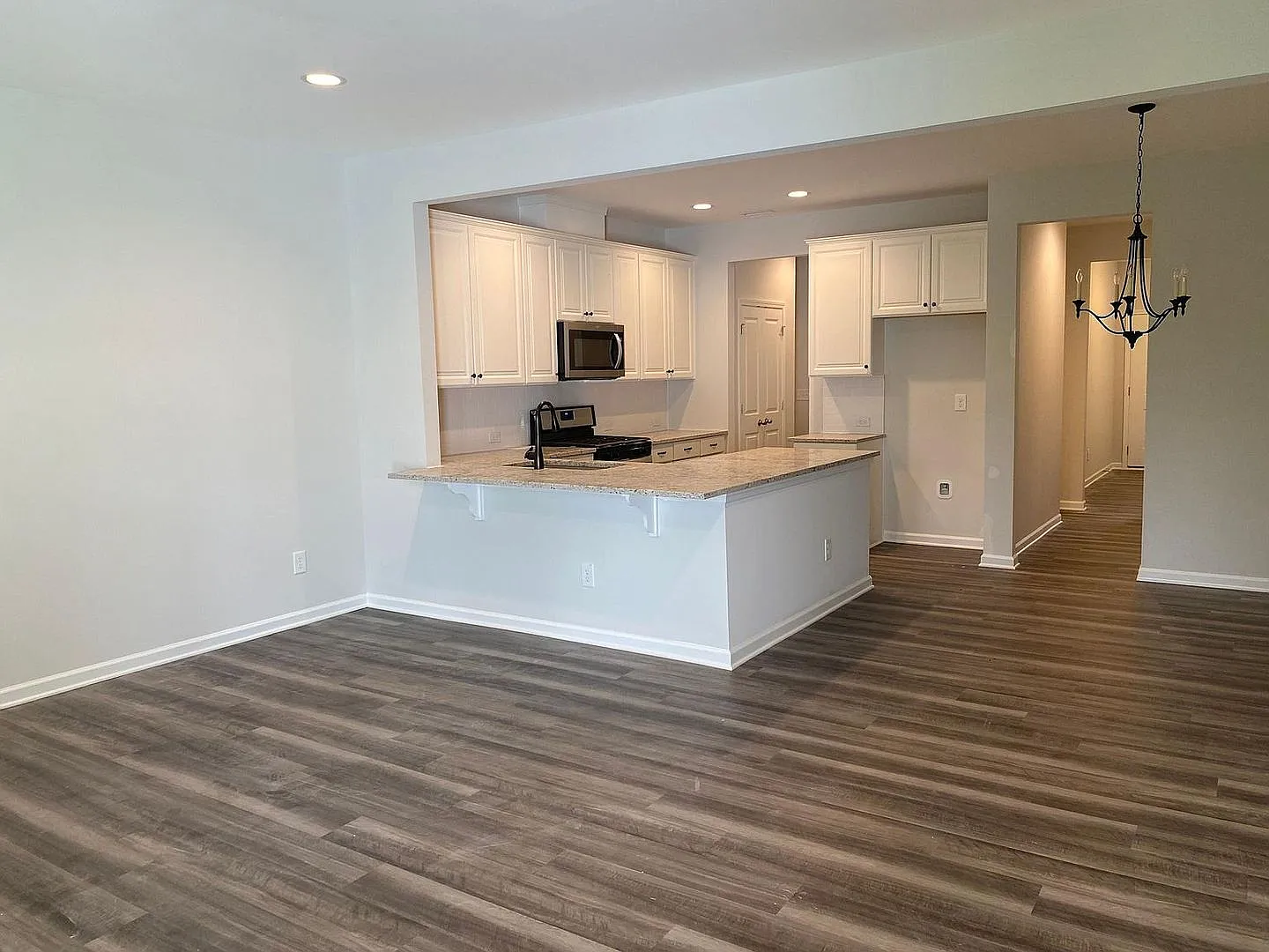 Room in 3 Bedroom Townhome at Fitchie Pl — Photo 3
