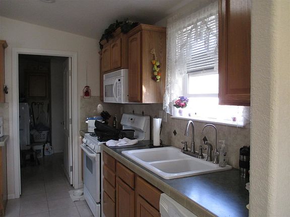 3rd image of 13196 E 46th Dr