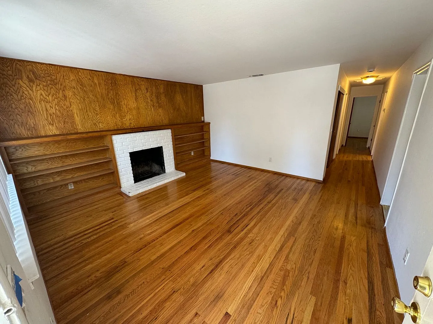 3 Bed / 1 Bath | Del Dayo Duplex Available 08/10/2026 — Photo 4