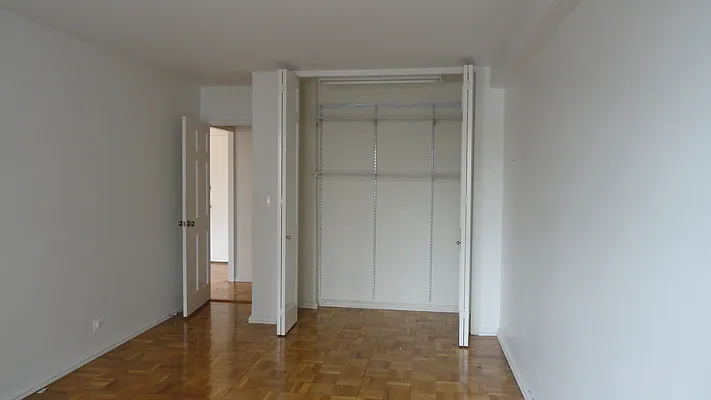 Rented by Manhattan Flats | media 22