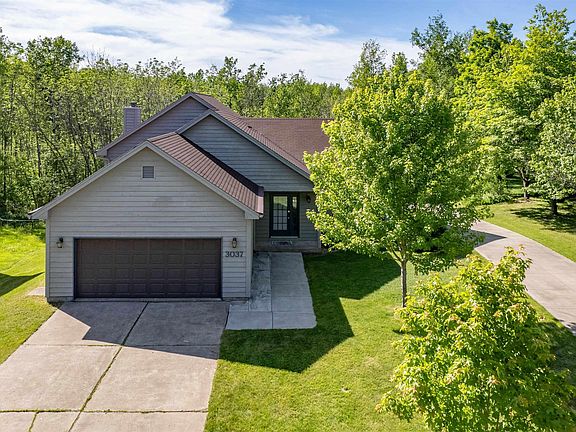 4th image of 3037 Parkwood Ln