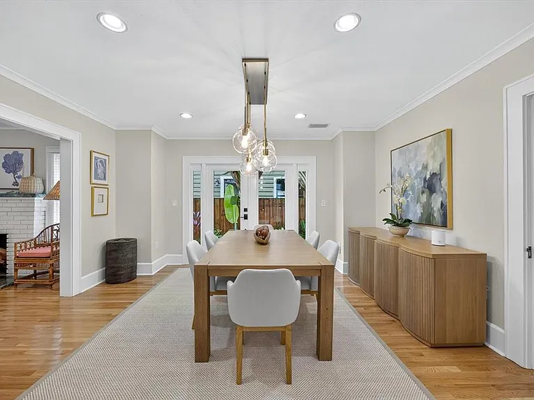 221 13th Ave NE — Photo 13