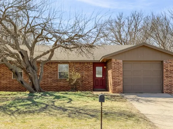 109 Mary Dr, Elk City, OK 73644