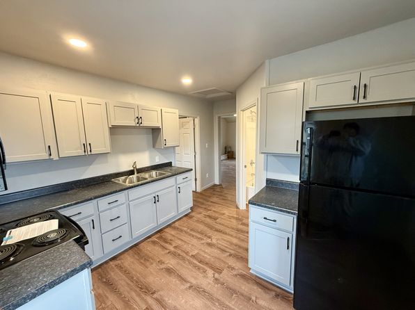 913A S 17th St, Sheboygan, WI 53081