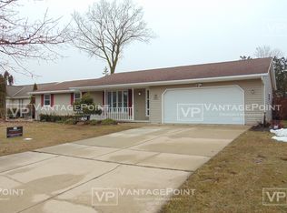 1250 Blue Ridge Dr, Green Bay, WI 54304