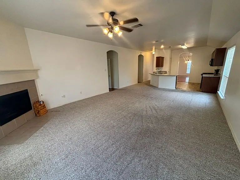 4415 Ashbury Ln — Photo 9