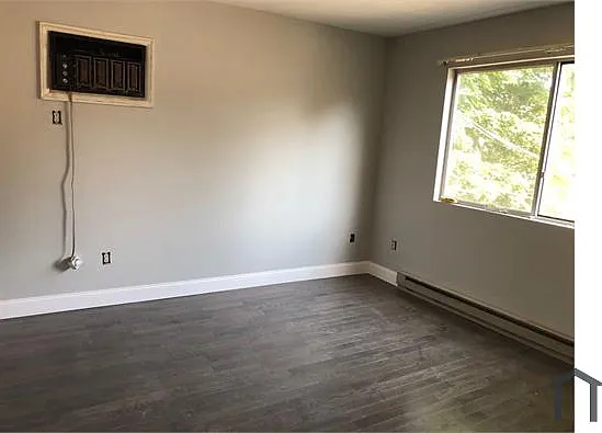 4 bed, 1700 sqft, $3,900 — Photo 3