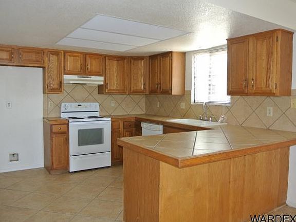 2nd image of 3060 Saratoga Ave