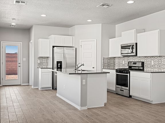 4th image of 4875 Blackburn Dr NE