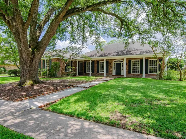 4445 Pine Ridge Dr, Baton Rouge, LA 70809