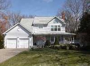 21 Mid Pl, Bohemia, NY 11716