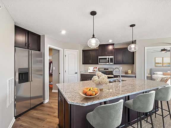 4th image of 7757 Devonshire Dr #34-204