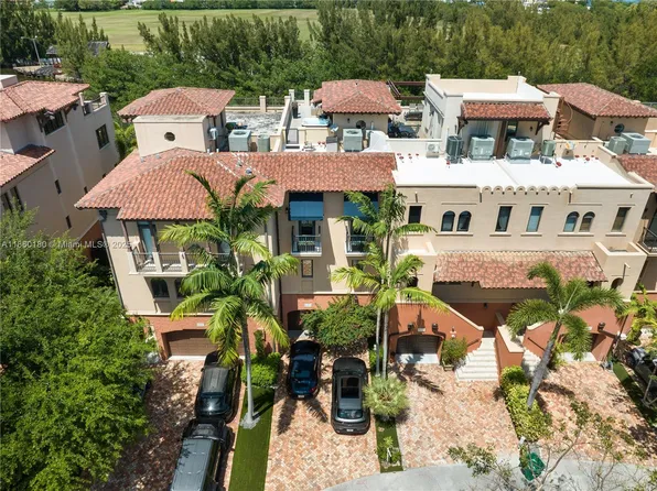 6222 Paradise Point Dr #6222, Miami, FL 33157