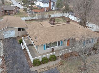 427 S Deepwood Dr, Radcliff, KY 40160