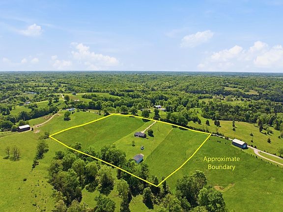 4th image of 742 Colby Rd