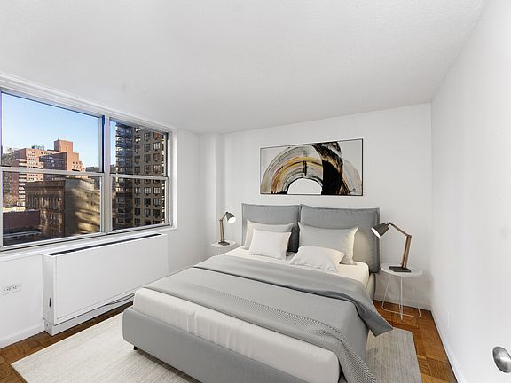 4th image of 166 E 34th St #207