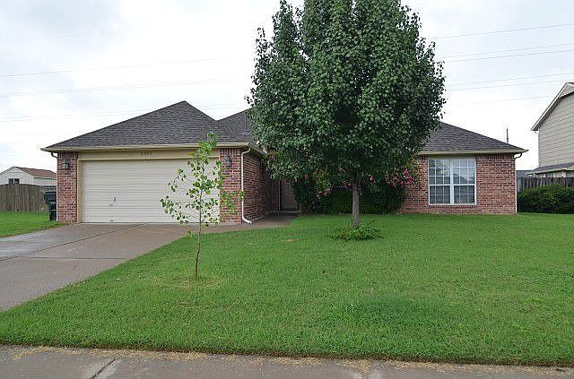 Curb appeal in a great neighborhood