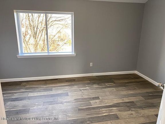 5th image of 376 Lake Ave