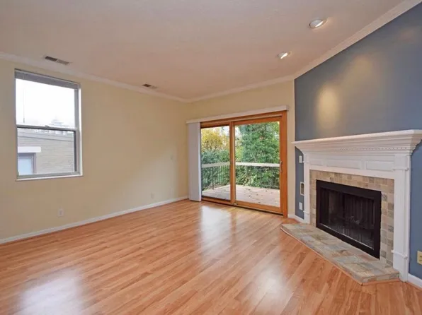 981 Paradrome St Unit 2, Cincinnati, OH 45202