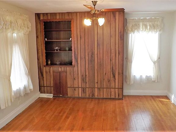 4th image of 5043 Marion Ave