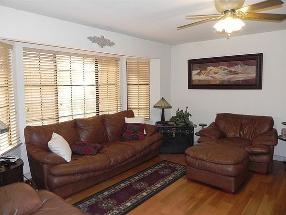 3rd image of 13600 Avenue 336