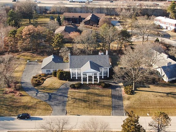 2nd image of 16 Royal Vale Dr