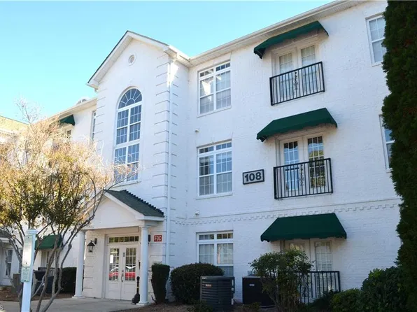 108 Sunset Cir Unit 202, Greensboro, NC 27408