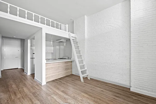 Rented by Urban Real Estate Property Group Inc | media 17