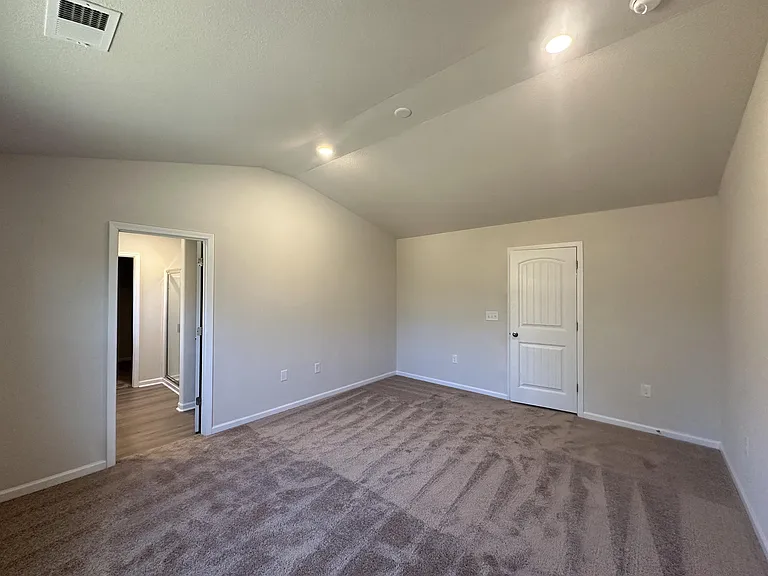 3003 Crescent Lake Ln — Photo 8