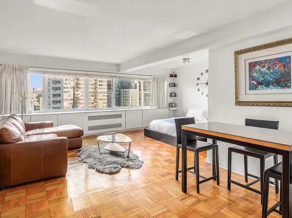 333 East 46th Street image 1 of 5