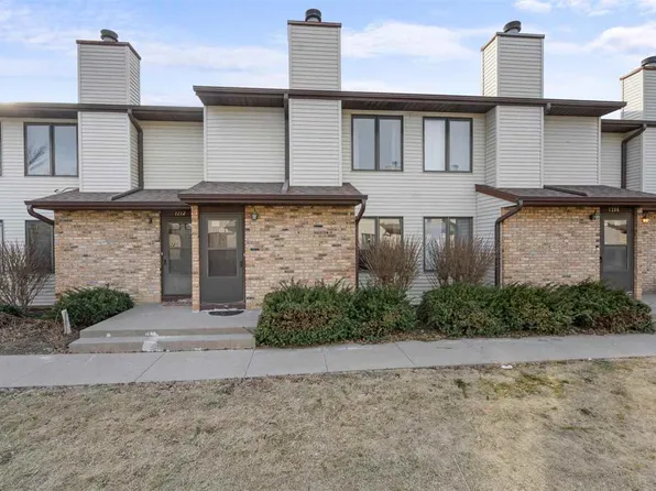 1210 Mormon Trek Blvd, Iowa City, IA 52246