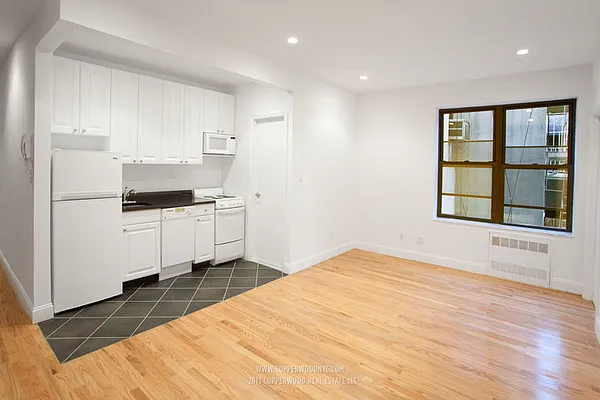 Rented by Copperwood Real Estate | media 8