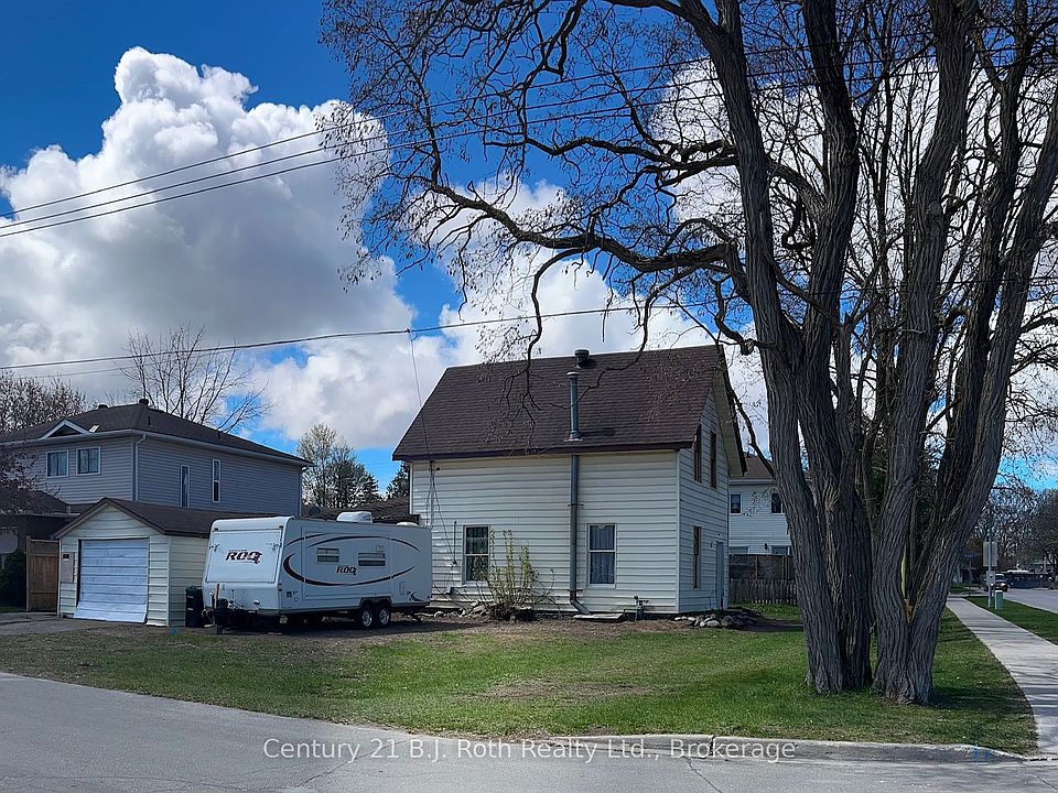 1st image of 469 Robert St