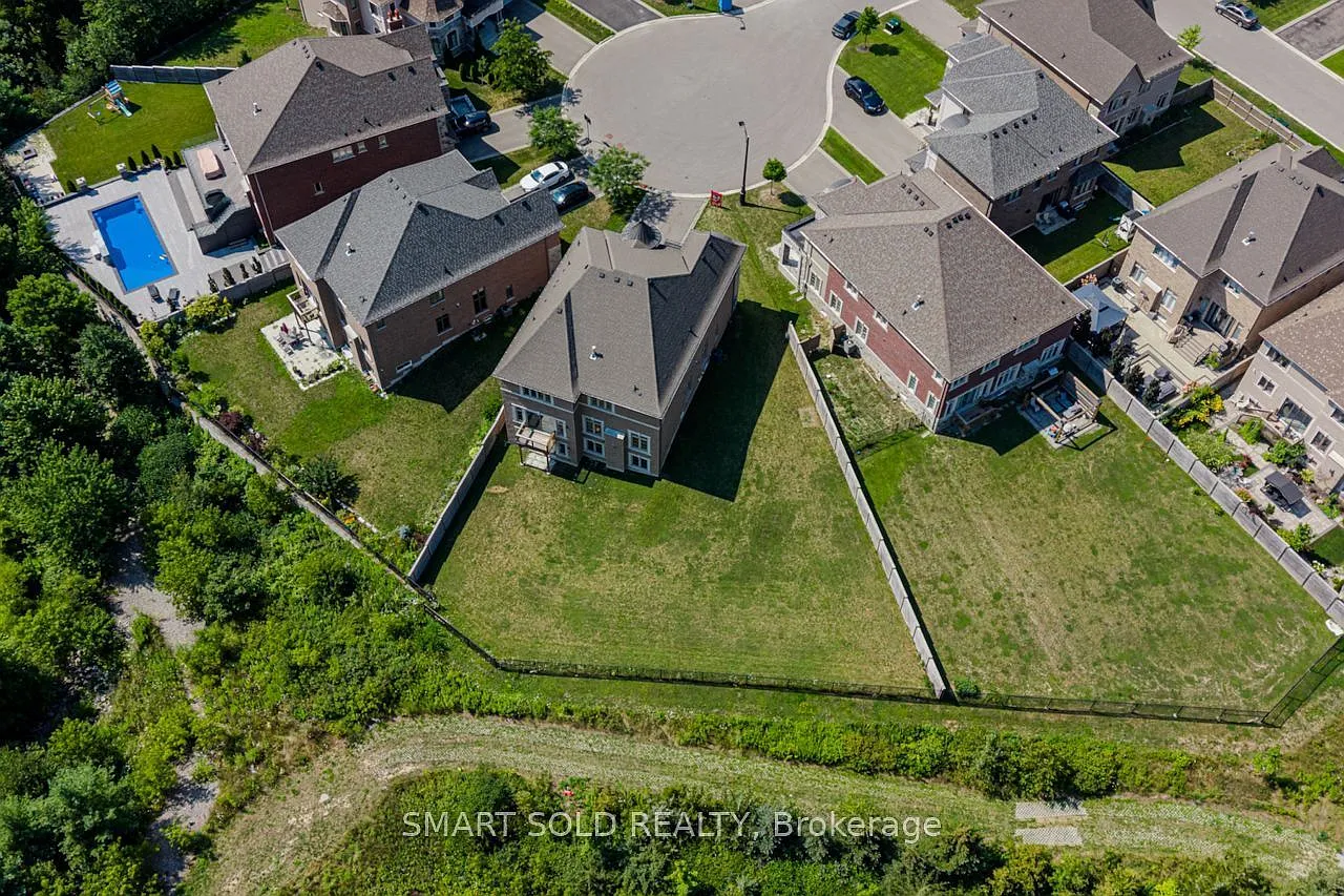 4 bed, $6,500 — Photo 1