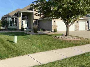 209 Harbor Hill Dr, Mankato, MN 56001