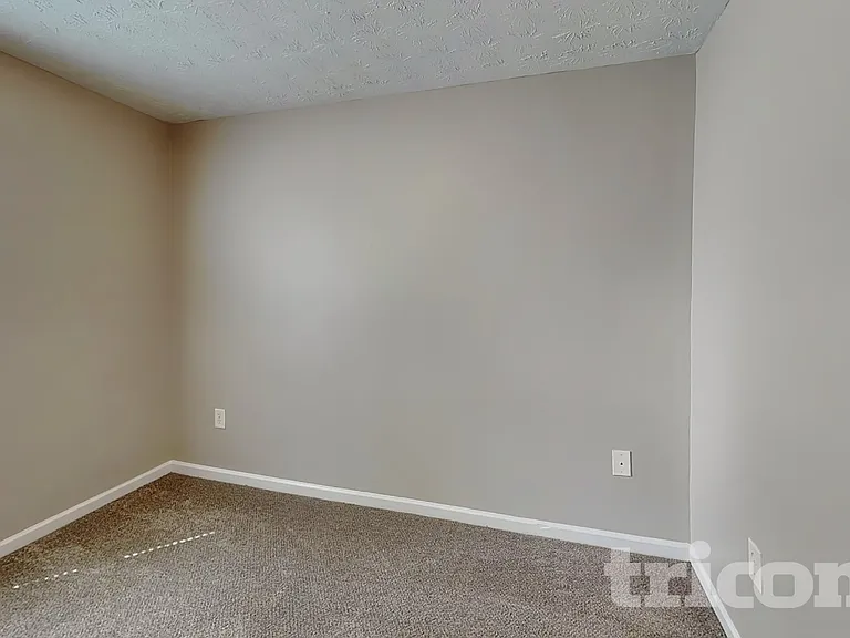 431 Bridgeport Pl — Photo 12