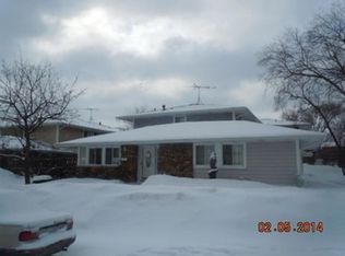 1465 Fremont Dr, Hanover Park, IL