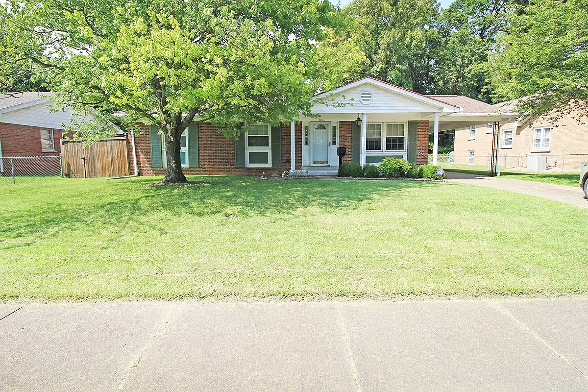 824 Tulip Ave photo 1